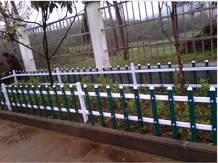 PVC草坪护栏 城市绿化带的守护者